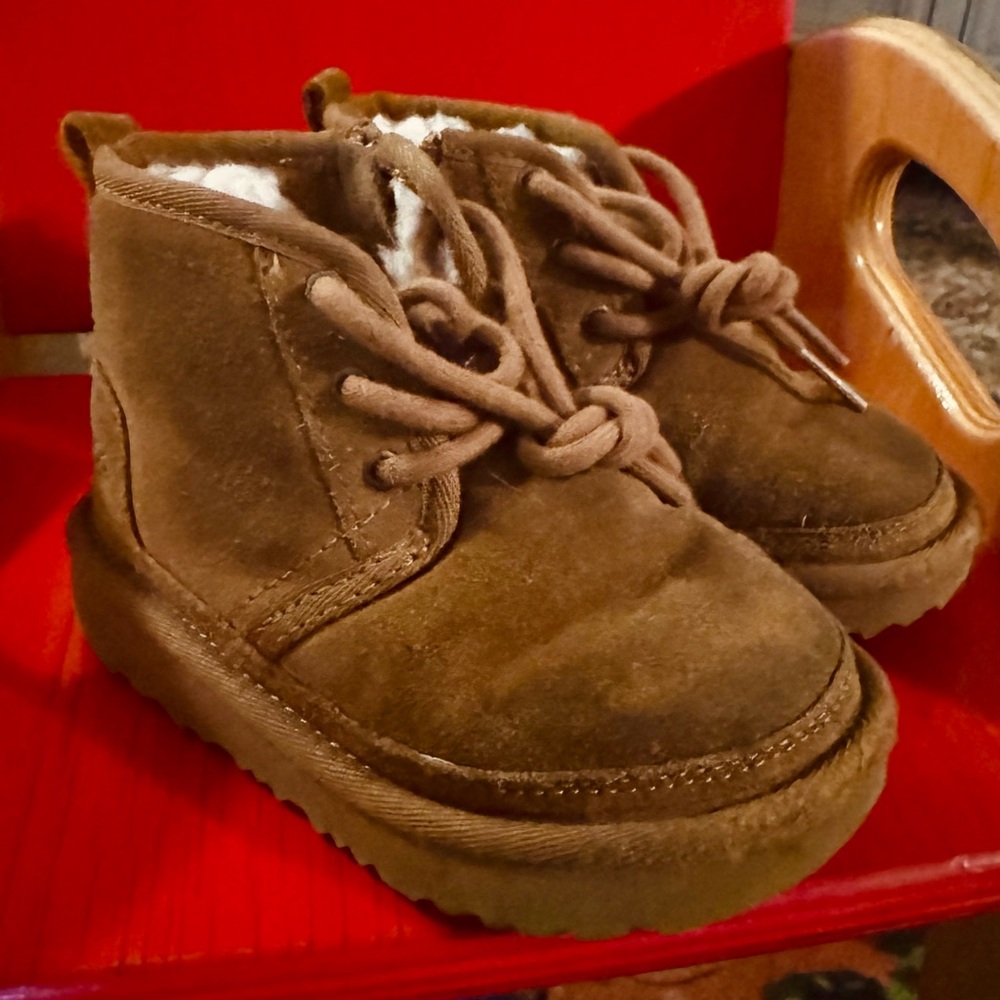 Toddler Ugg Boots, size 8